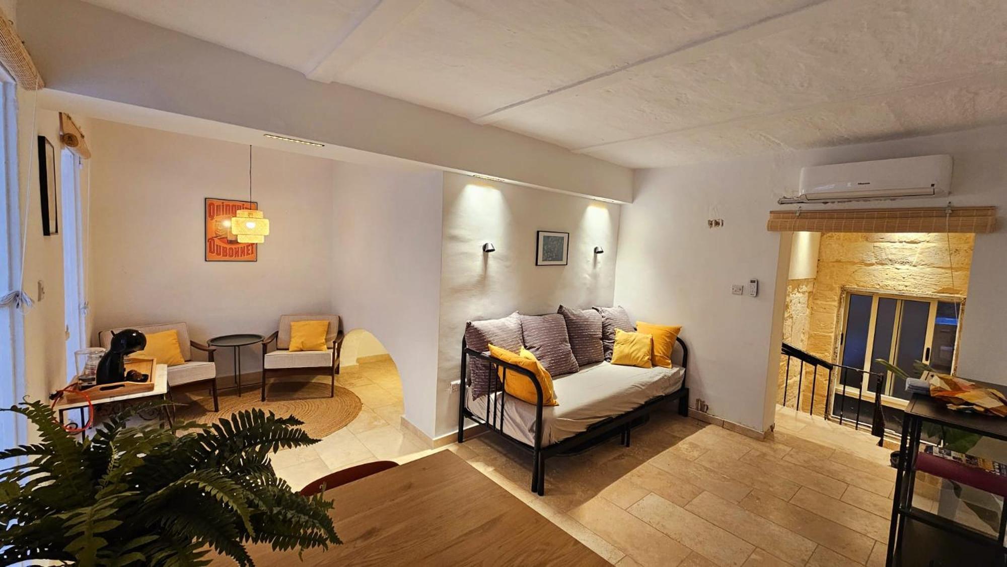 Gunlayer Maisonette * Il-Furjana